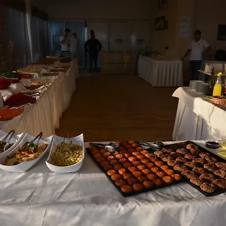 Senam Hotel 2*